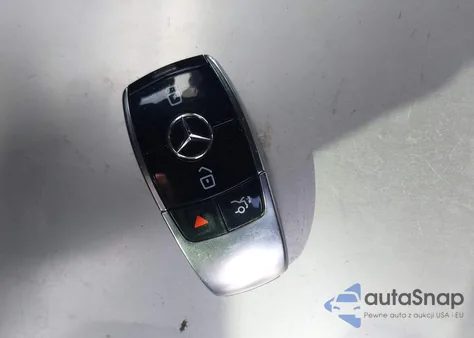 2022 Mercedes-Benz E 350 z USA, uszkodzony, nr VIN W1KZF8DB3NB098863